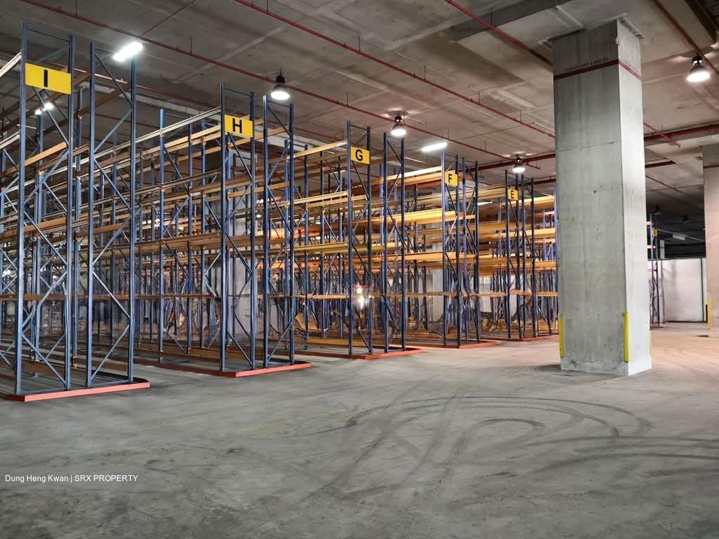 Jalan Buroh (D22), Warehouse #571675131